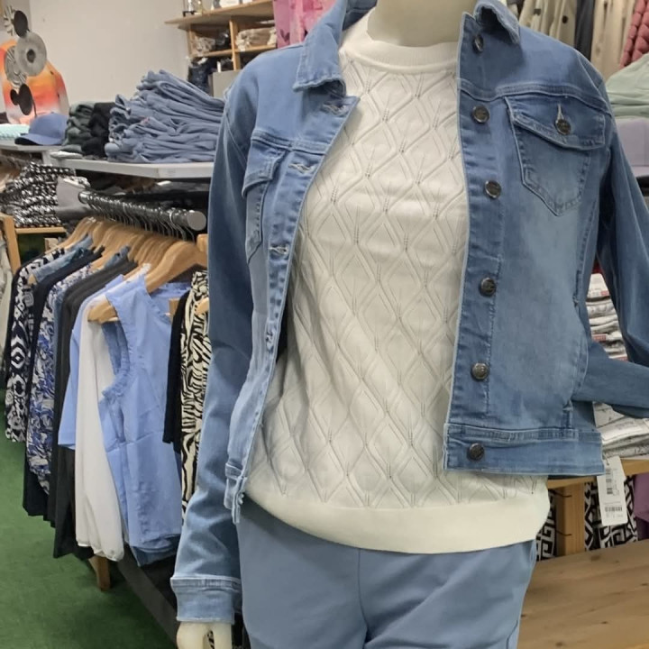 FB_IMG_1740698700755