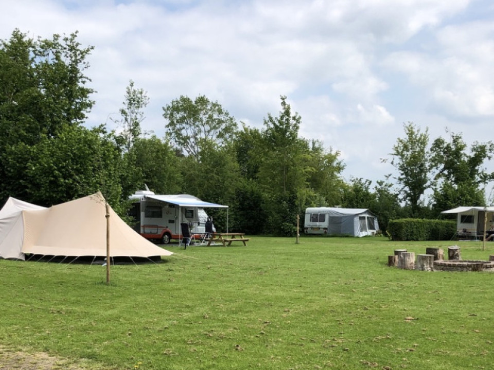 Kampeerplaatsen De Nachtegaal